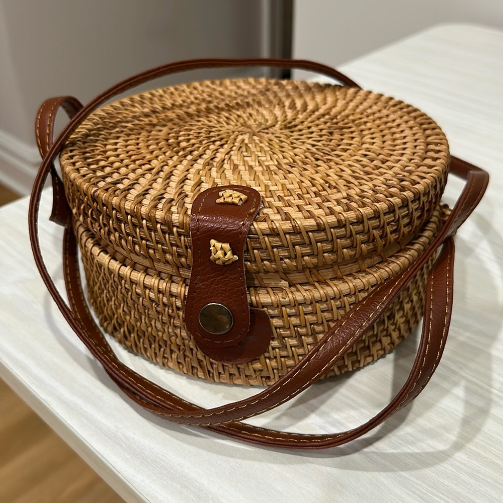 Summer rattan purse